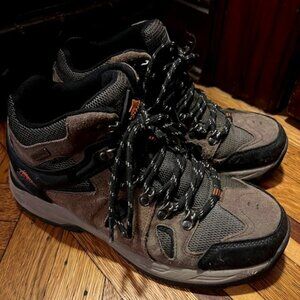 High Sierra Mens Suede Waterproof Hiking boots  size 8.5